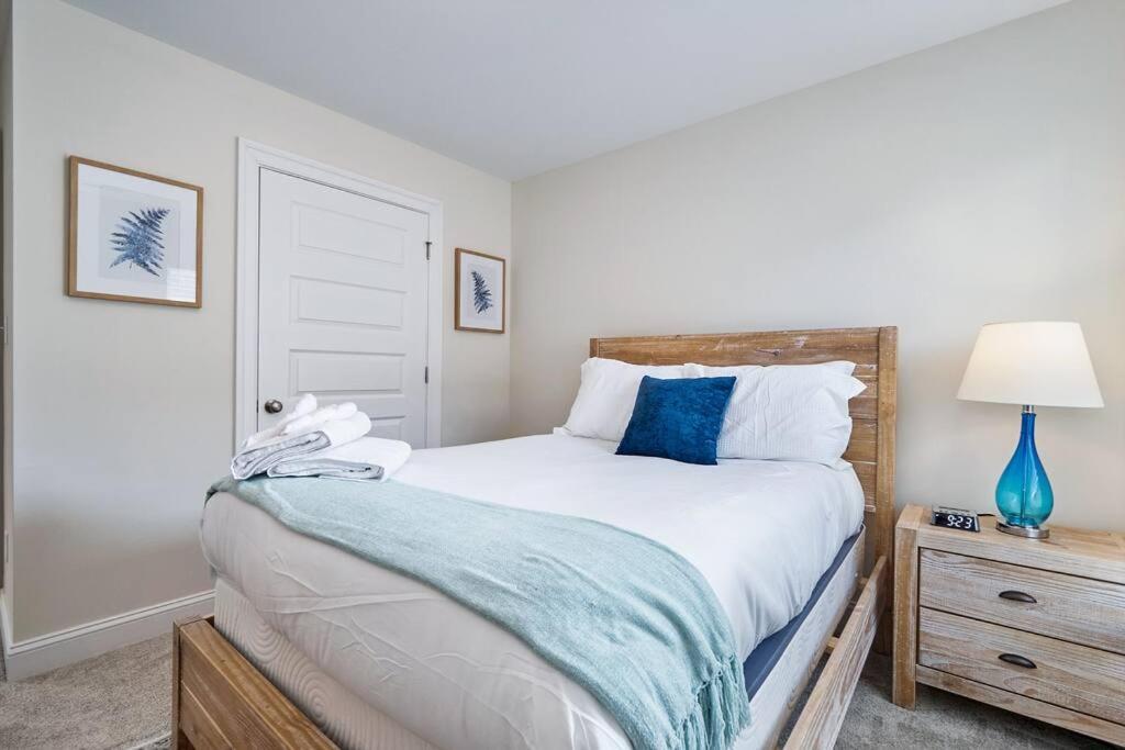 Luxurious Alberta Beach House W/ Historical Detail ハンプトン エクステリア 写真
